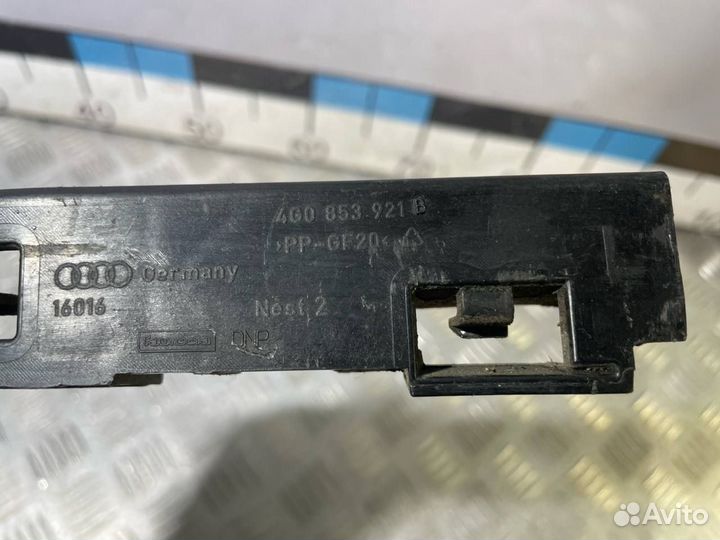 Б/У Кронштейн накладки на порог#001