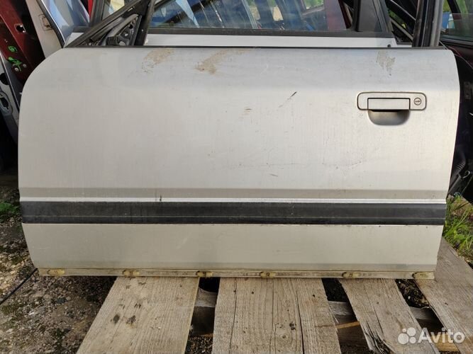 Дверь audi 100 с3