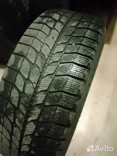 Michelin Latitude X-Ice 7/70 R16 107