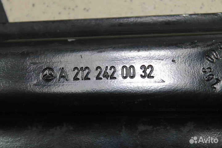 Кронштейн кпп Mercedes W212 2009-2013 OM651 Di