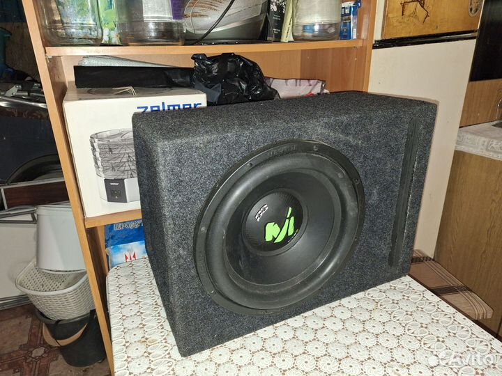 Сабвуфер автомобильный