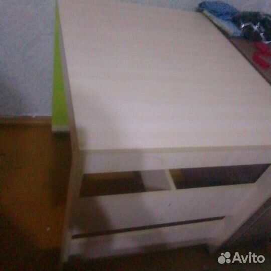 Письменный стол для школьника