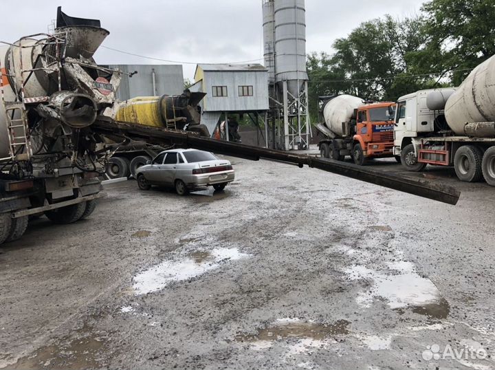 Автобетоносмеситель Volvo F12, 1989