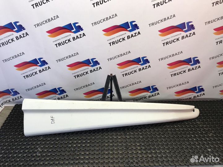 1653703 Спойлер кабины верхний левый Daf XF105