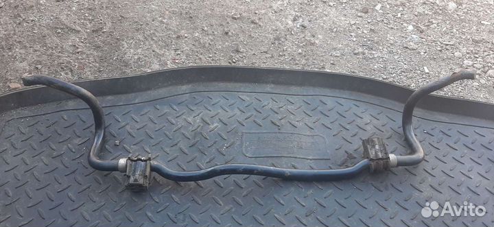 Стабилизатор поперечный Nissan Tiida 1.6