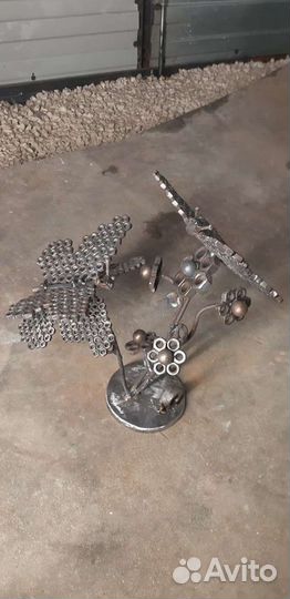 Декоративная фигурка из металла