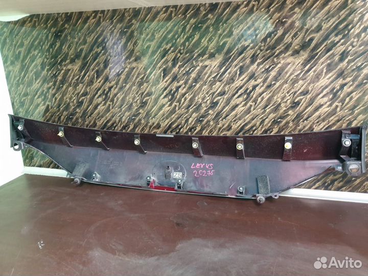 Накладка двери багажника Lexus Ct200H