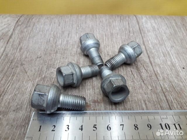 Болты колесные Mercedes-Benz