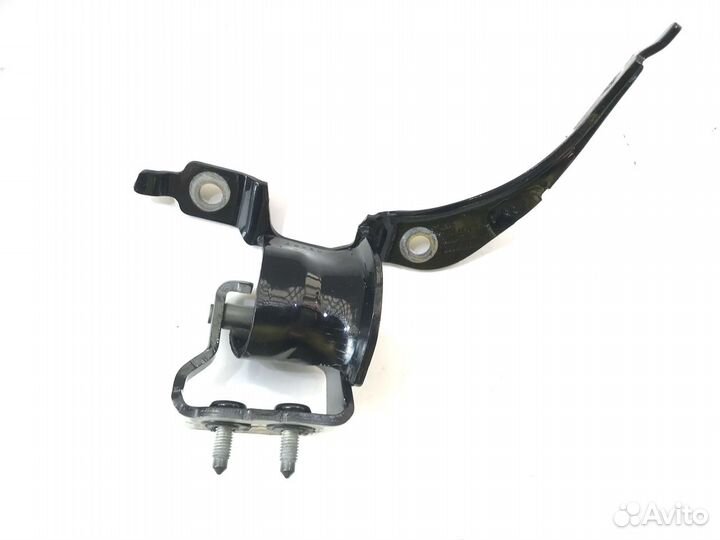 Петля багажника правая Audi A4 B7 Avant