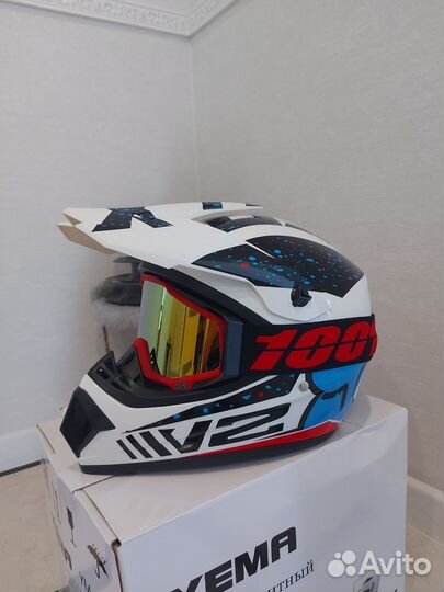 Кроссовый шлем