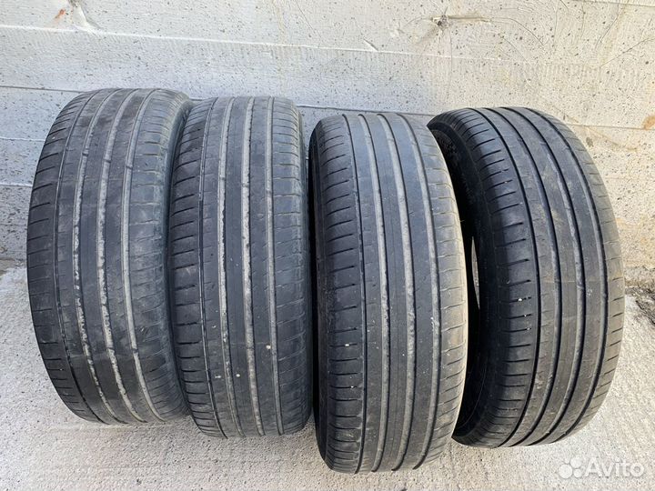 Michelin Pilot Sport 4 S 235/65 R18