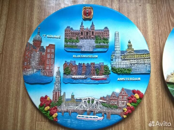 Одним лотом, 3 Сувенирных тарелки