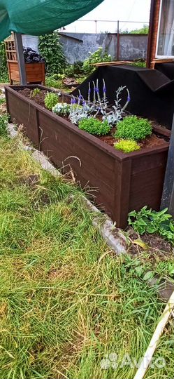 Кашпо из дерева для цветов