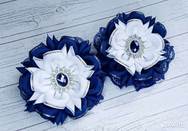 Школьные банты, брошь жабо и резинка на пучок