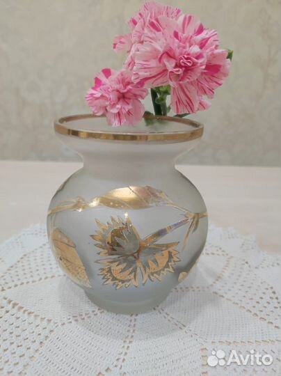 Ваза Орех завода красный май