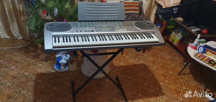 Продаем синтезатор