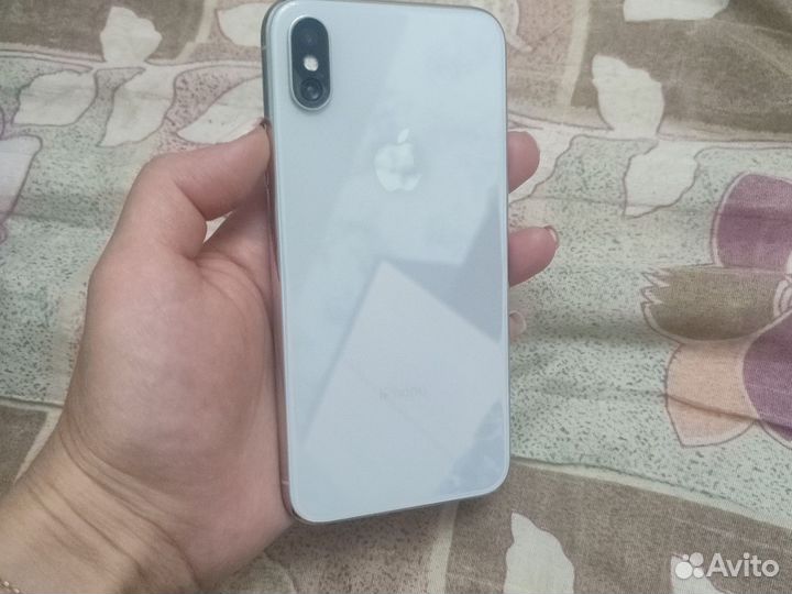 iPhone X, 64 ГБ