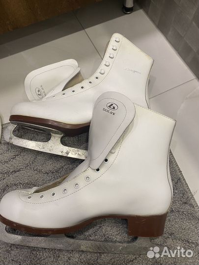 Коньки женские фигурные 42 размер