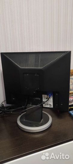 Монитор Samsung
