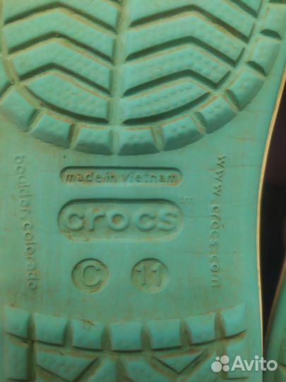 Босоножки для девочки crocs