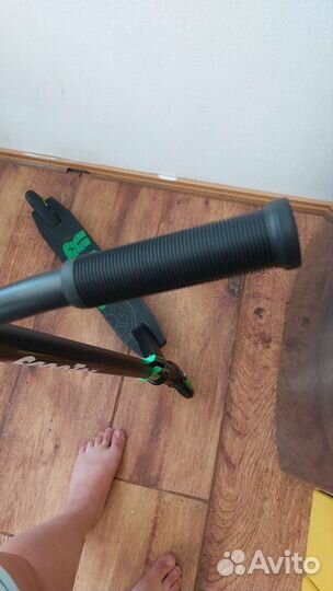 Трюковой самокат новый skooter