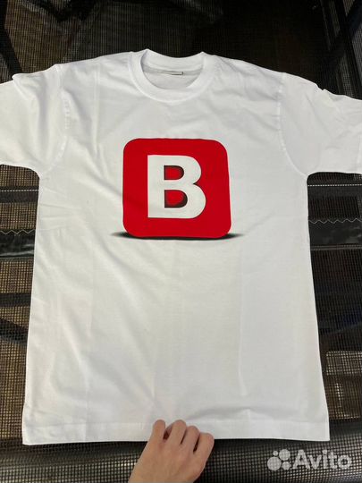 Печать принтов на футболках, худи, крое