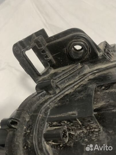 Фара правая светодиодная Skoda Karoq