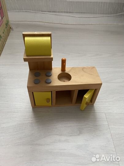 Домик кукольный