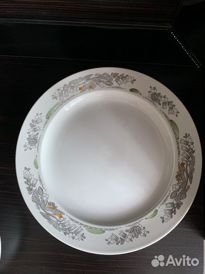 Большая тарелка, блюдо