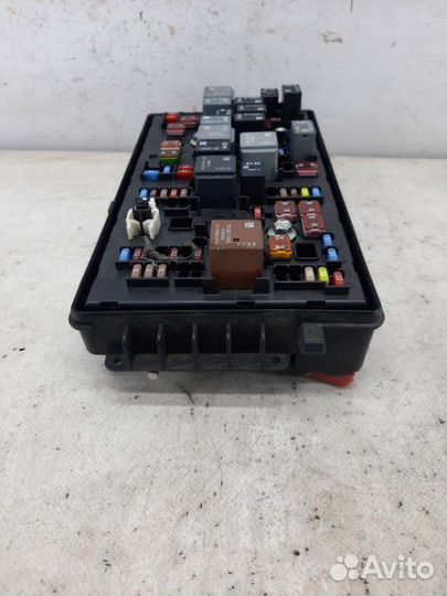 Блок предохранителей Opel Insignia хэтчбэк 1.8