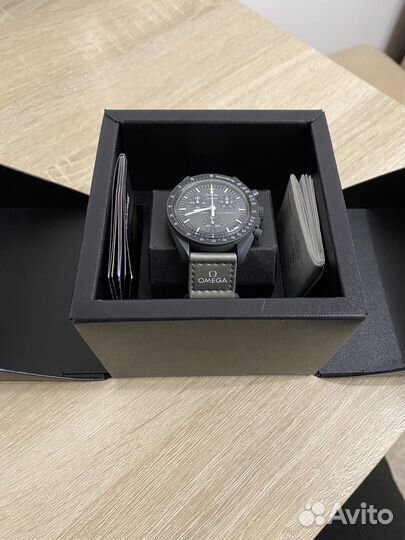 Часы omega x swatch moonswatch