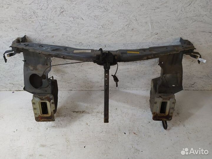 Передняя панель крепления облицовки (телевизор) Ch