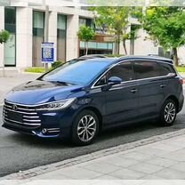 BYD Song Max DM-i 1.5 AMT, 2022, 40 000 км, с пробегом, цена 1 500 000 руб.