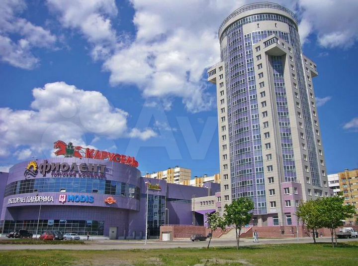 Машиноместо, > 30 м²