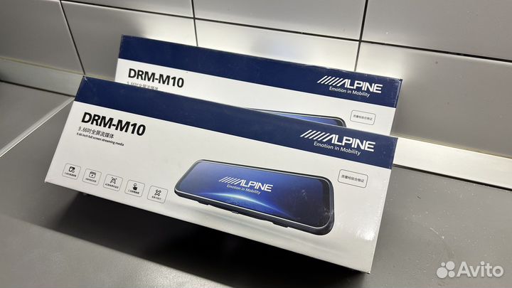 Видеорегистратор зеркало Alpine drm 10