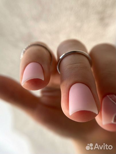 Маникюр/педикюр