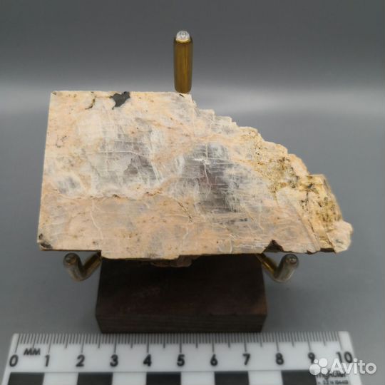 Лунный камень, шлифованая горбушка, оз Терен-Куль