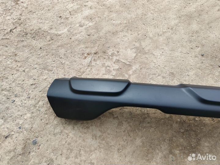 Молдинг переднего бампера Renault Sandero 2