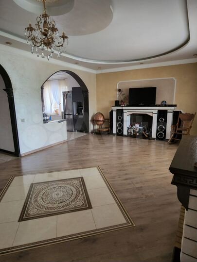 Дом 277,7 м² на участке 12 сот.