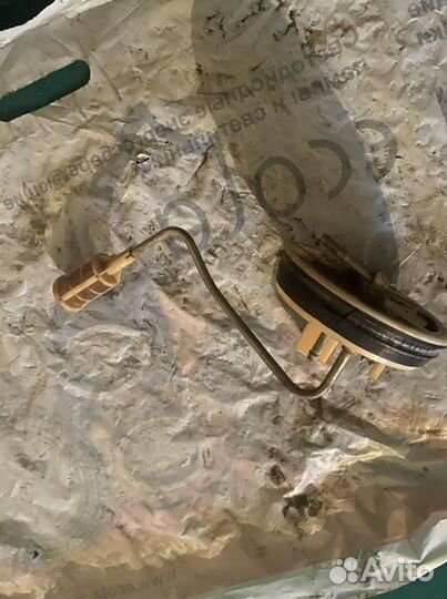 Верхняя крышка топливного насоса Nissan Primera (P