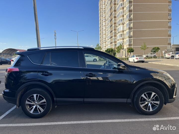 Toyota RAV4 2.2 AT, 2018, 56 000 км