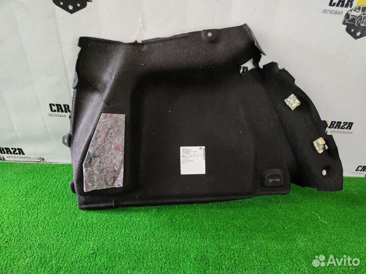 Обшивка багажника задняя правая Volkswagen Golf