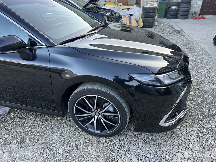 Камри 75 Крыло под цвет 2023 год