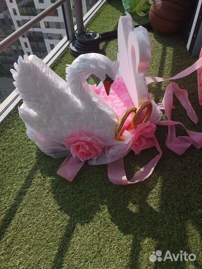 Свадебное украшение на авто