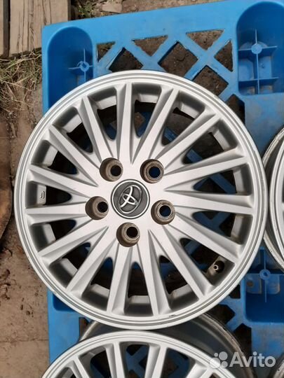 Оригинал диски R15 Toyota Noah 5*114.3 (85260)