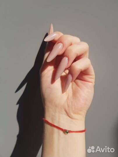 Модель на маникюр и педикюр и наращивание