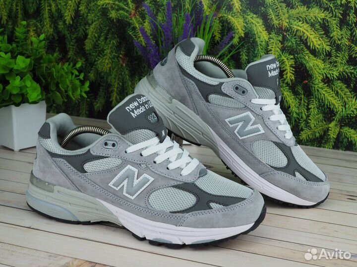 Скромный стиль. NEW balance 993