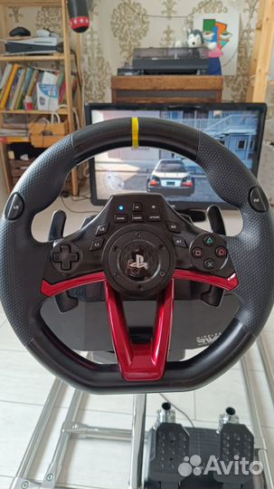 Игровой руль с педалями