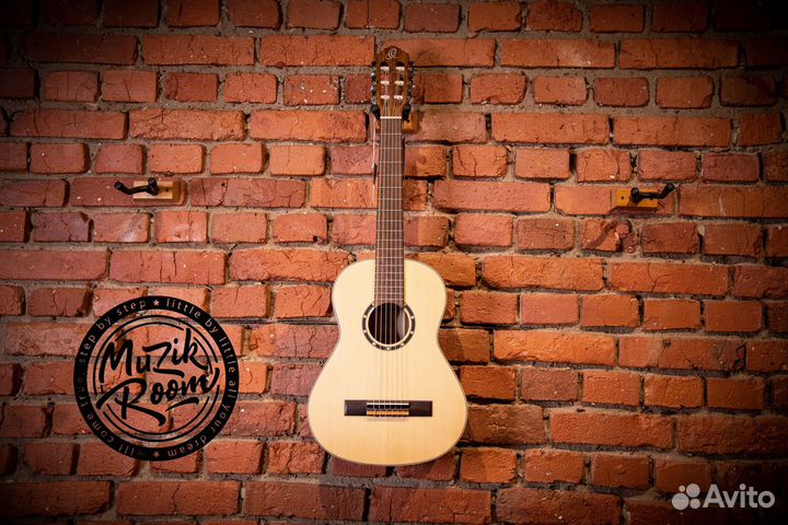 Классическая гитара с чехлом 1/2 Ortega R121-1/2