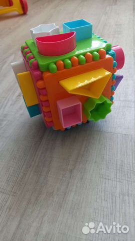 Развивающая игрушка